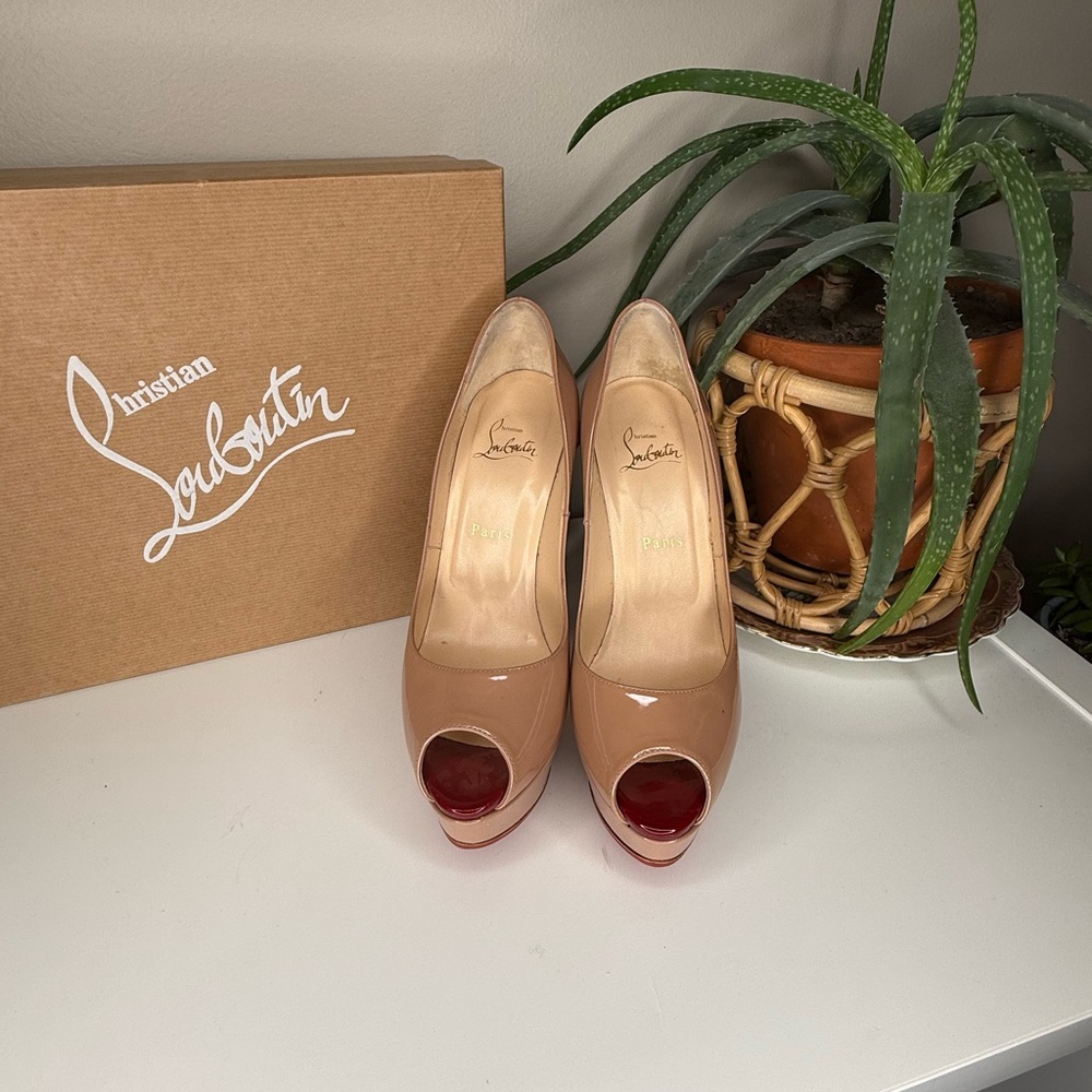 Christian Louboutin Babel Clou 150 Patent Nude/Rouge Spiked Heel Pumps Size 39 - Picture 4 of 13